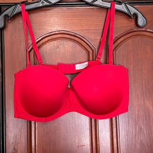 BNWOT  Red Lightly Padded Push Up Bra Size 40C